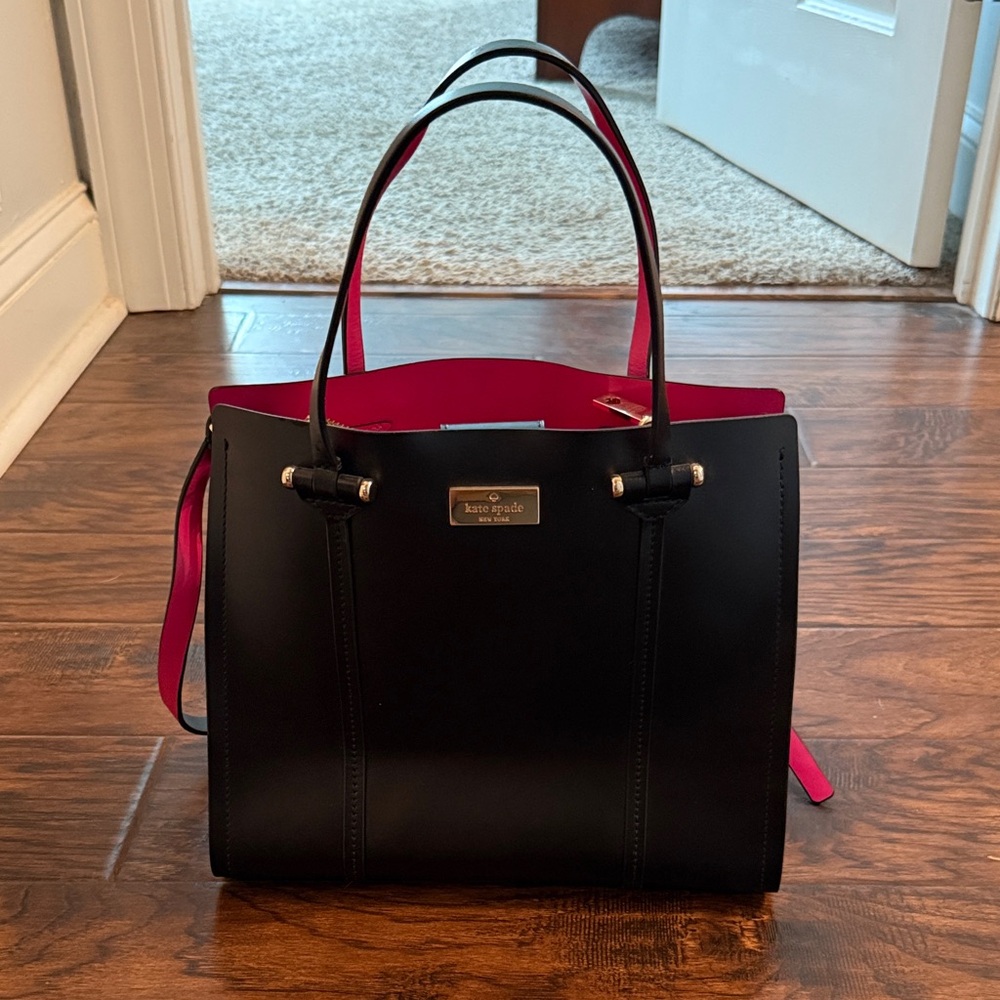 Kate Spade Arbour Hill Kyra Sweetheart Crossbody Hand Bag Black Pink Leather